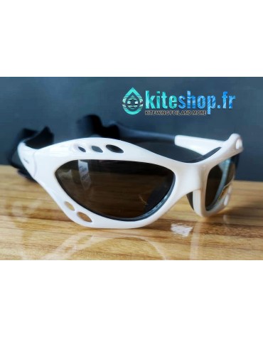 LUNETTES KITESURF WING FOIL WAKE SIDE ON